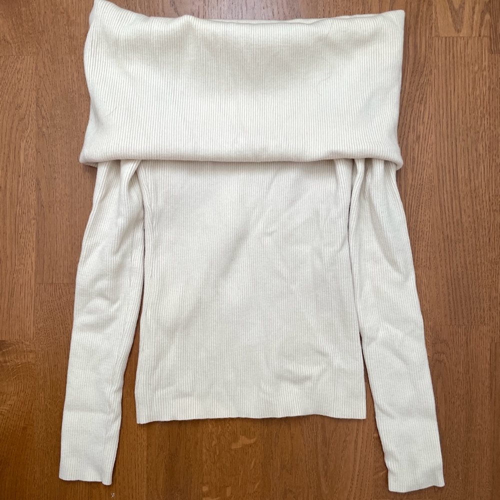 wilfred cream off the shoulder sweater in size xs